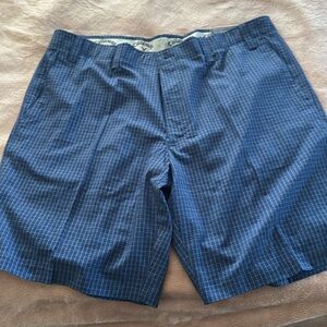 Men’s Callaway golf shorts